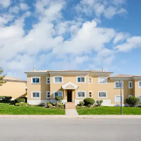 Apartment Wow Flat, Birdie, Golf, & Swimming Pool Lagos