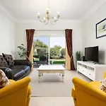 Wow Flat, Birdie, Golf, & Swimming Pool Διαμέρισμα Λάγος